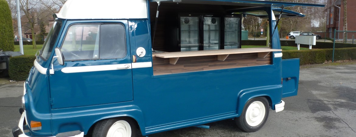 Mobile Champagne Bar Renault Estafette